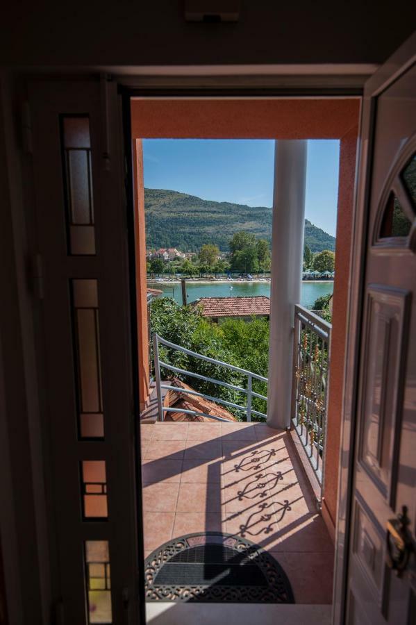 Apartmani Santa Barbara Trebinje Esterno foto
